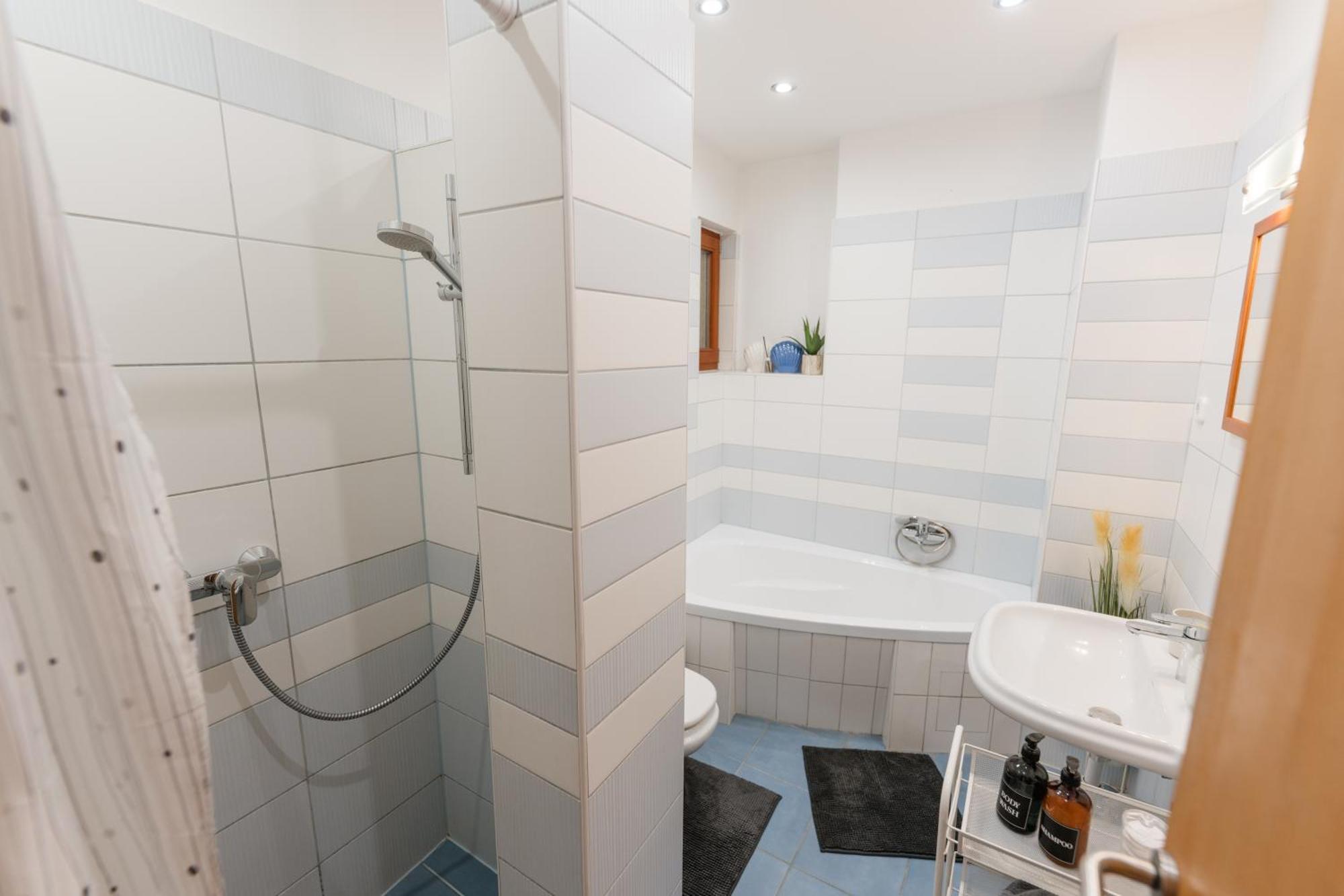 Panorama Apartment Gyor Exterior photo